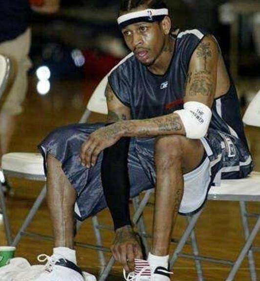 边路逼抢常 边路逼抢常