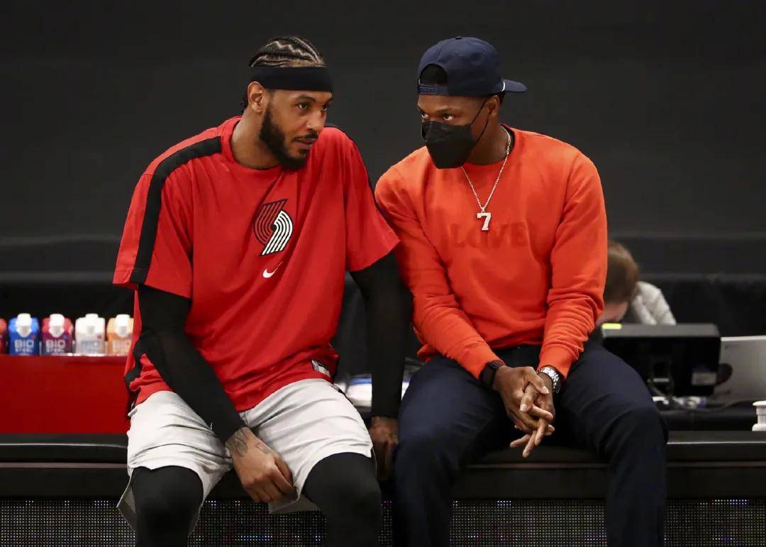 变速的右投 变速的右投